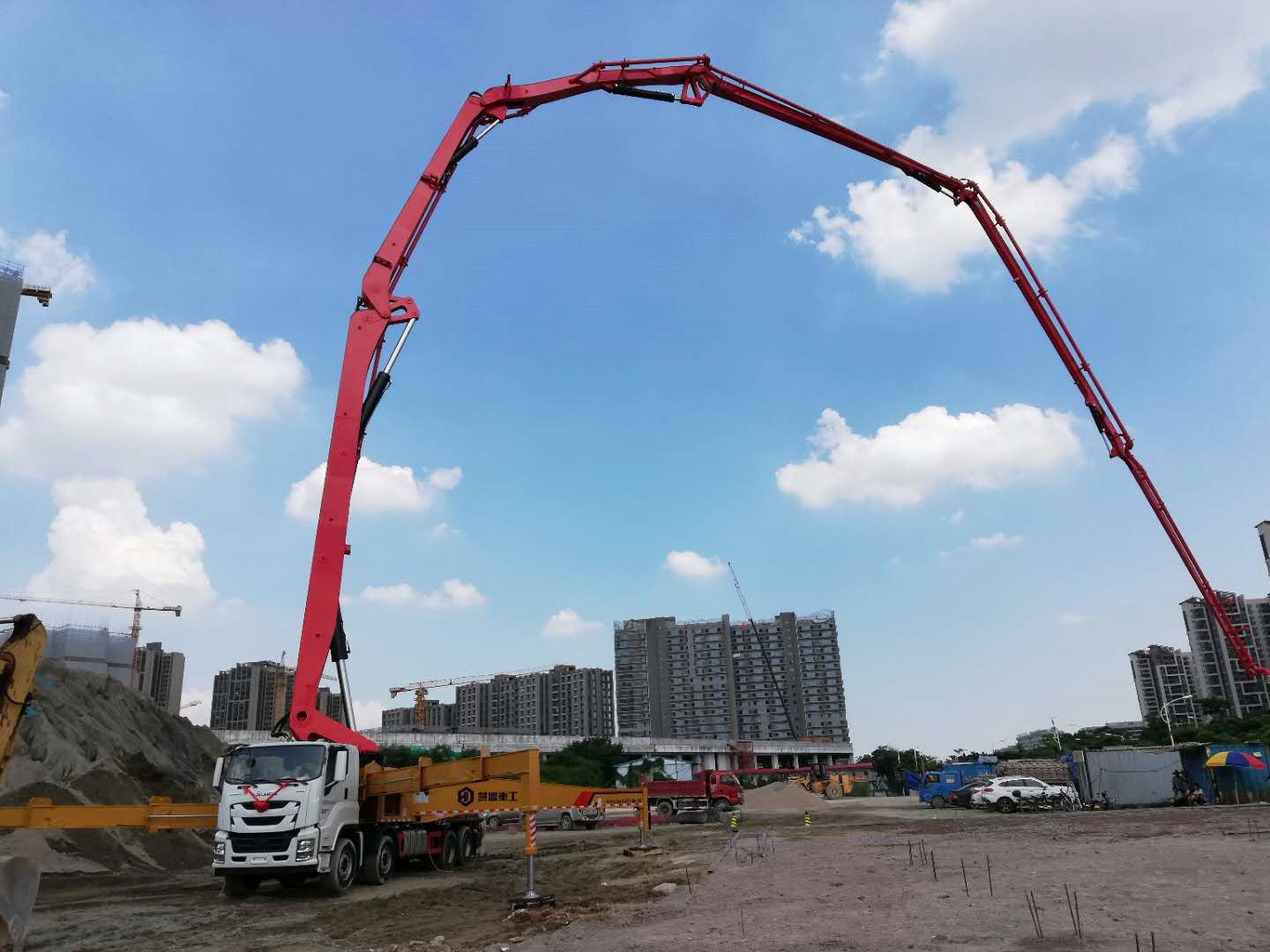 深圳63米泵車施工現(xiàn)場